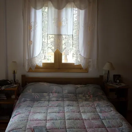 μεζονέτα στην λίμνη πλαστήρα