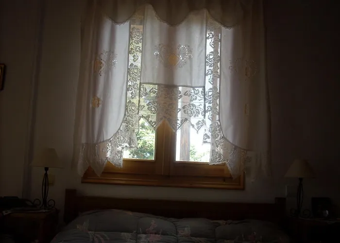 μεζονέτα στην λίμνη πλαστήρα * Neráïda